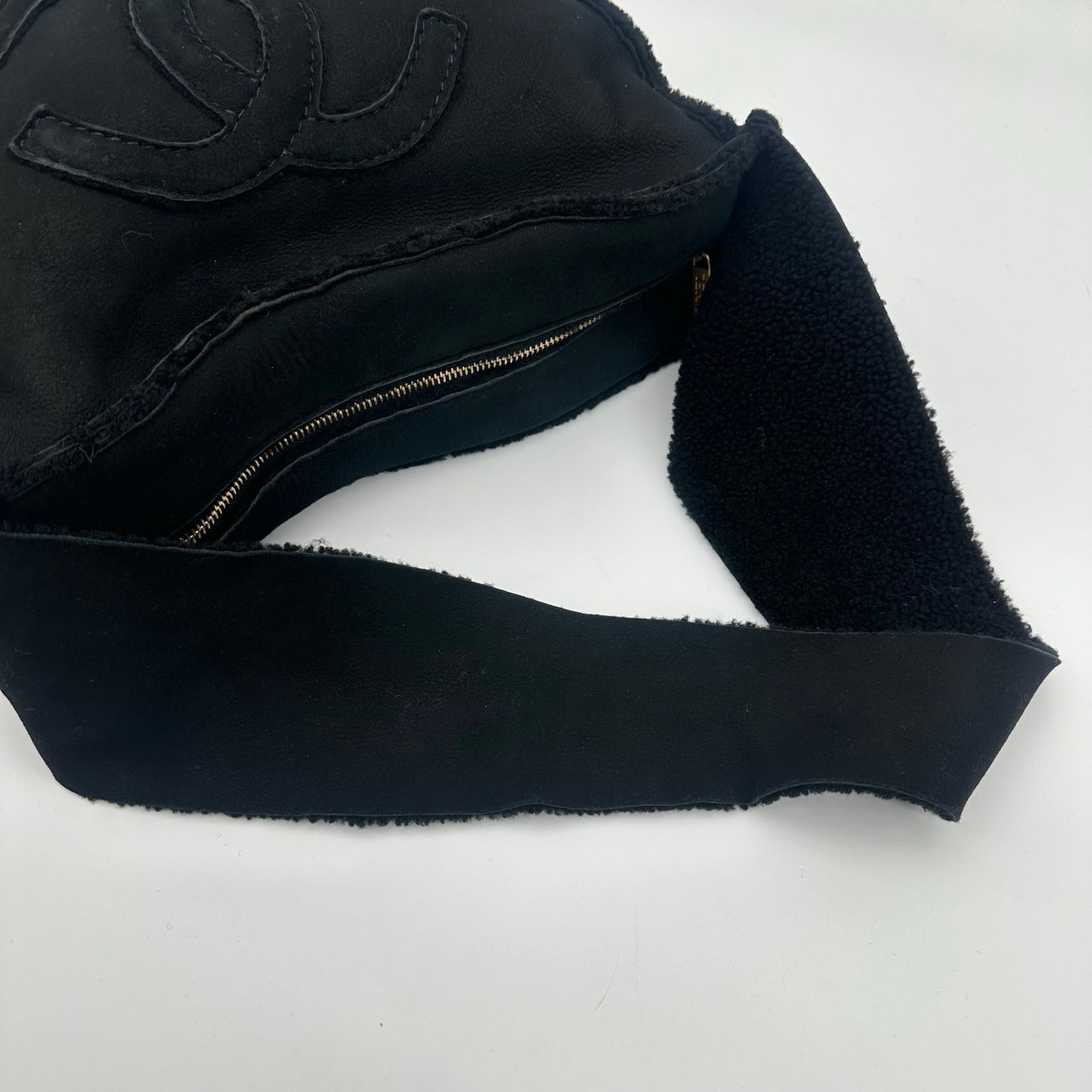 Chanel Black Shearling Logo Stitch Shoulder Bag [Used]