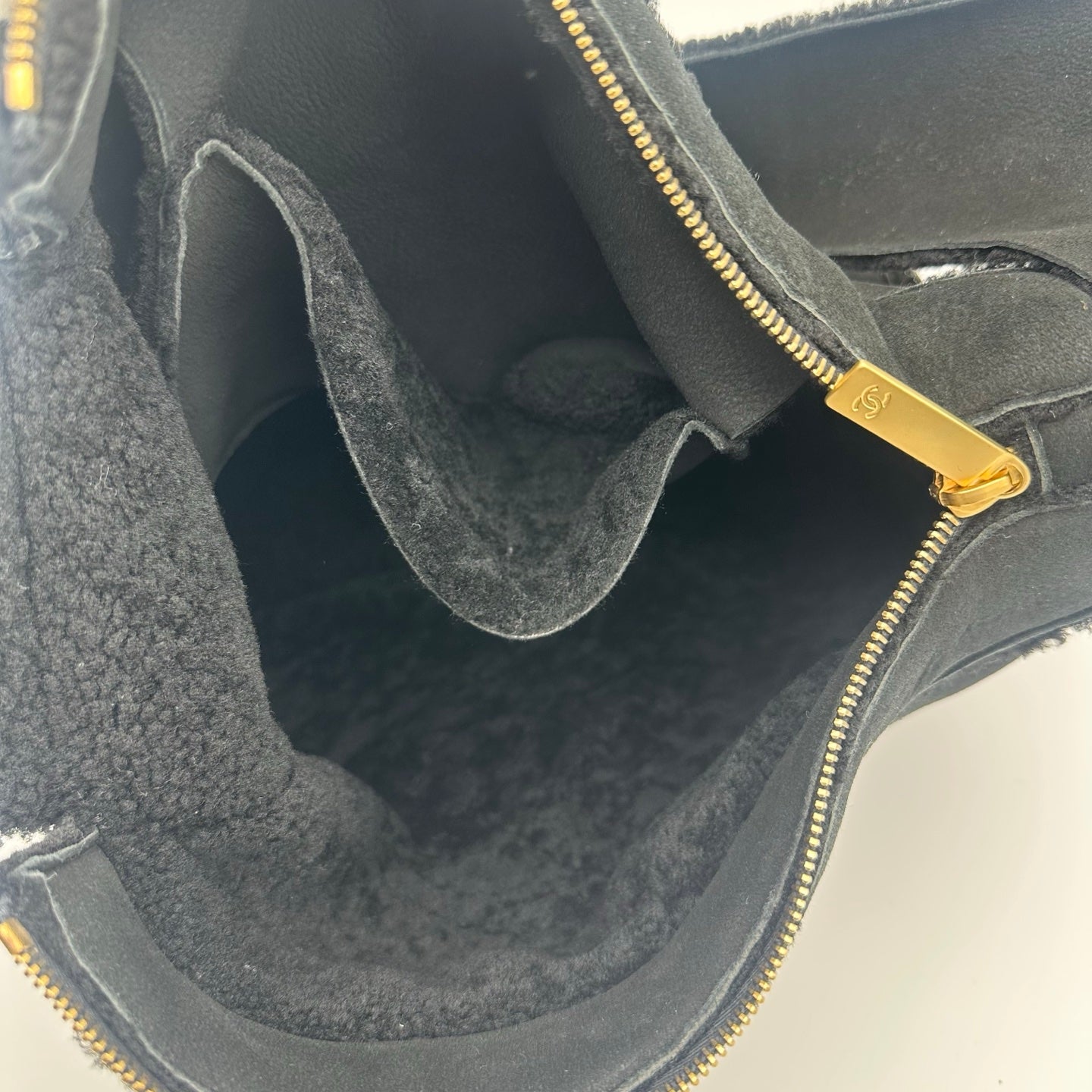 Chanel Black Shearling Logo Stitch Shoulder Bag [Used]