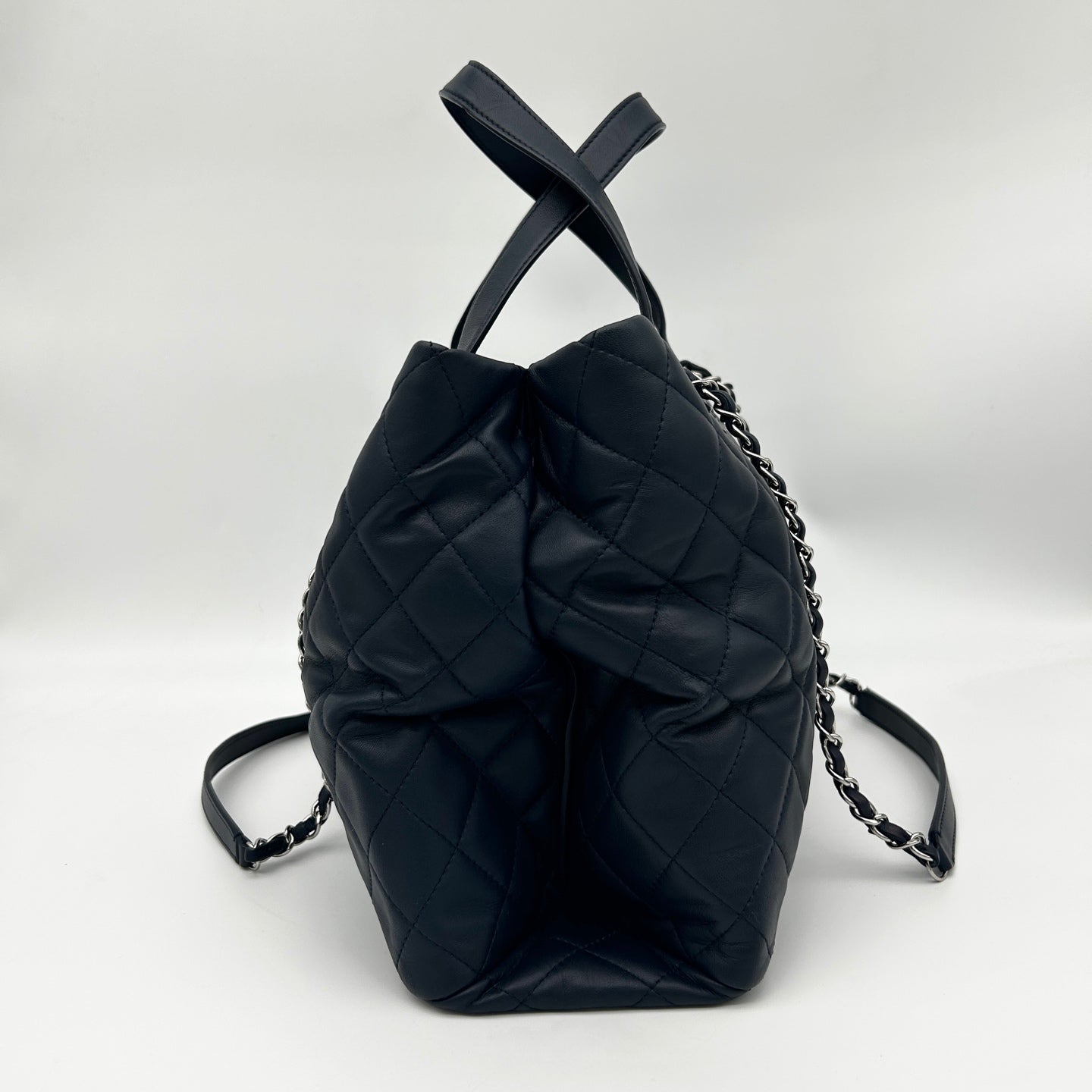 Chanel 2017 Cruise Cuba Collection Navy Blue Quilted Chain Travel Tote [Used]