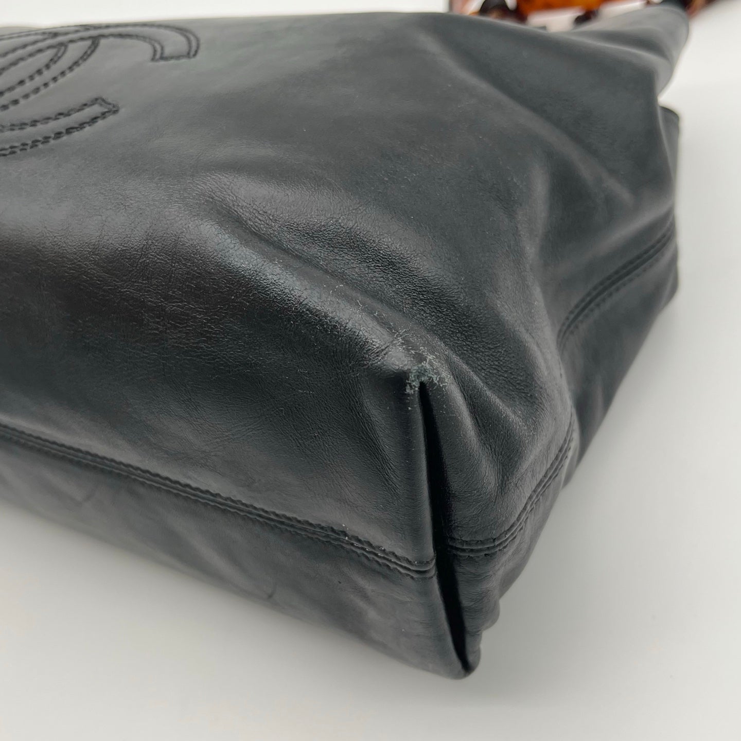 Chanel Black Lambskin Outline Logo Tortoiseshell Handle Tote Bag [Used]