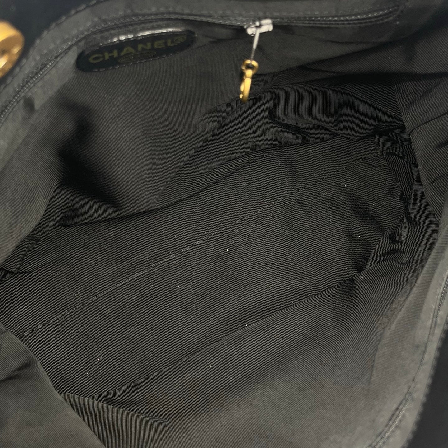 Chanel Black Lambskin Outline Logo Tortoiseshell Handle Tote Bag [Used]