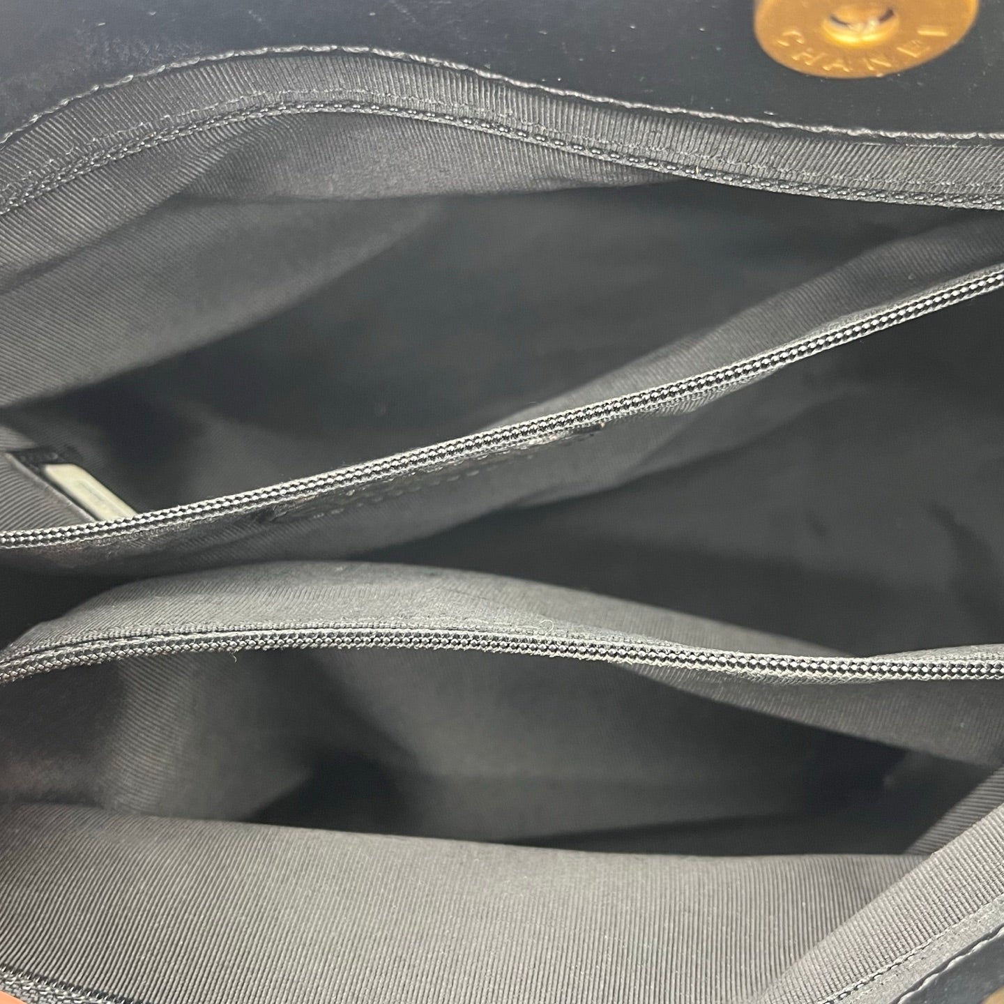 Chanel Black Lambskin Outline Logo Tortoiseshell Handle Tote Bag [Used]