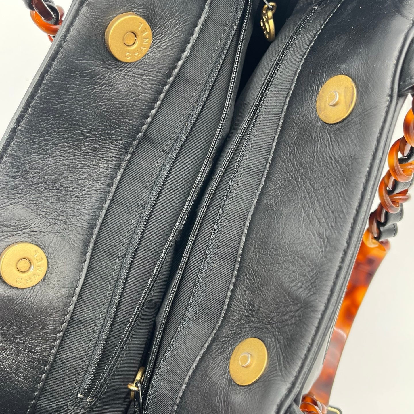 Chanel Black Lambskin Outline Logo Tortoiseshell Handle Tote Bag [Used]