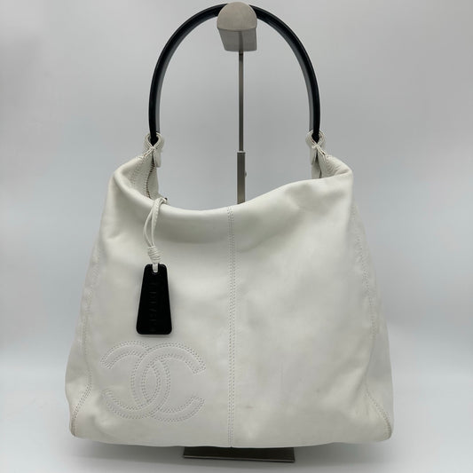 Chanel White Lambskin Black Acrylic Handle Hobo Shoulder Bag [Used]