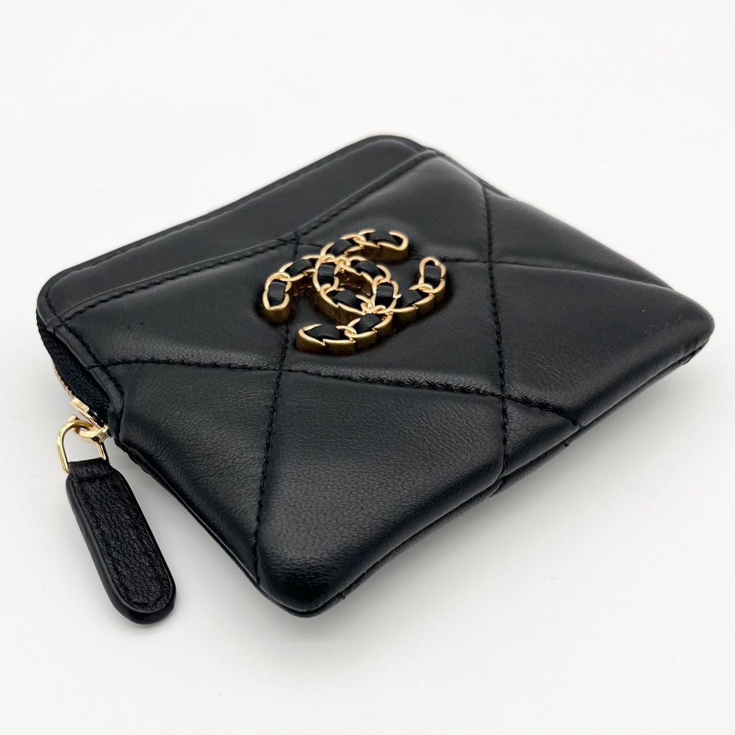 Chanel 19 Series Black Lambskin Coin Purse & Card Holder with Gold-Tone Hardware [Used]