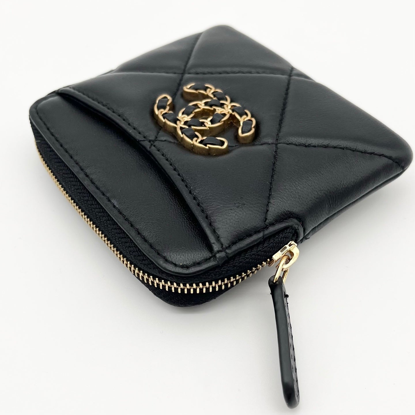 Chanel 19 Series Black Lambskin Coin Purse & Card Holder with Gold-Tone Hardware [Used]