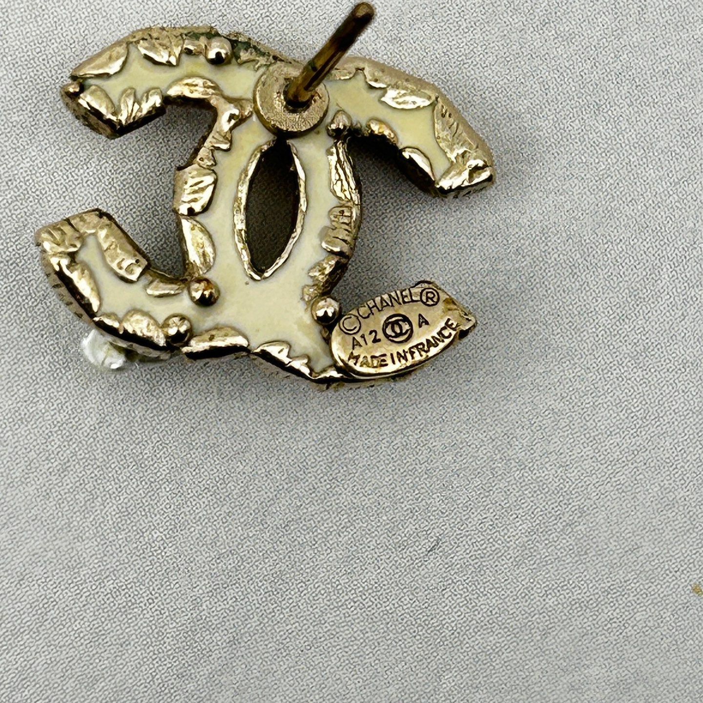 Chanel 12A White Camellia Coco Mark Stud Earrings [Used]