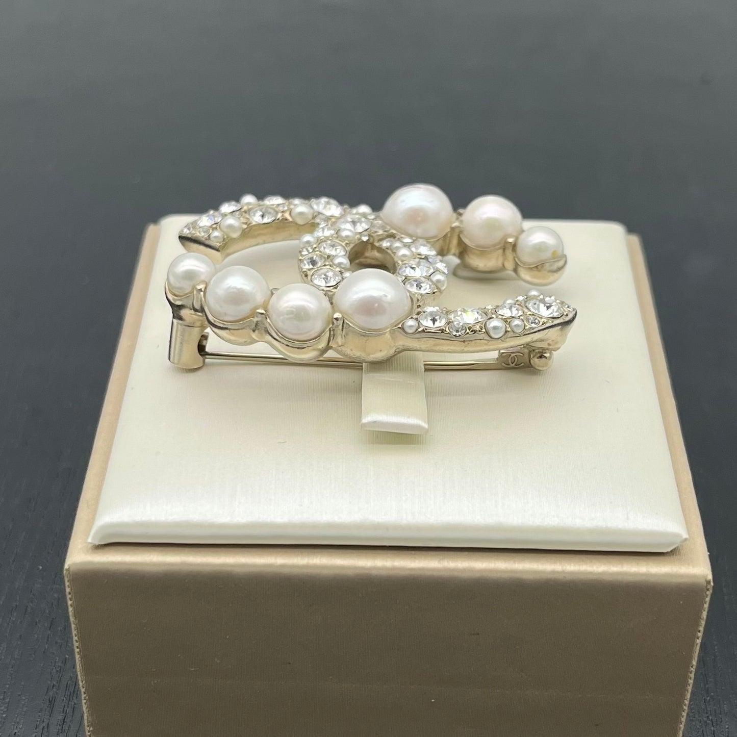 Chanel Gold-Tone Crystal & Pearl CC Brooch [Used]