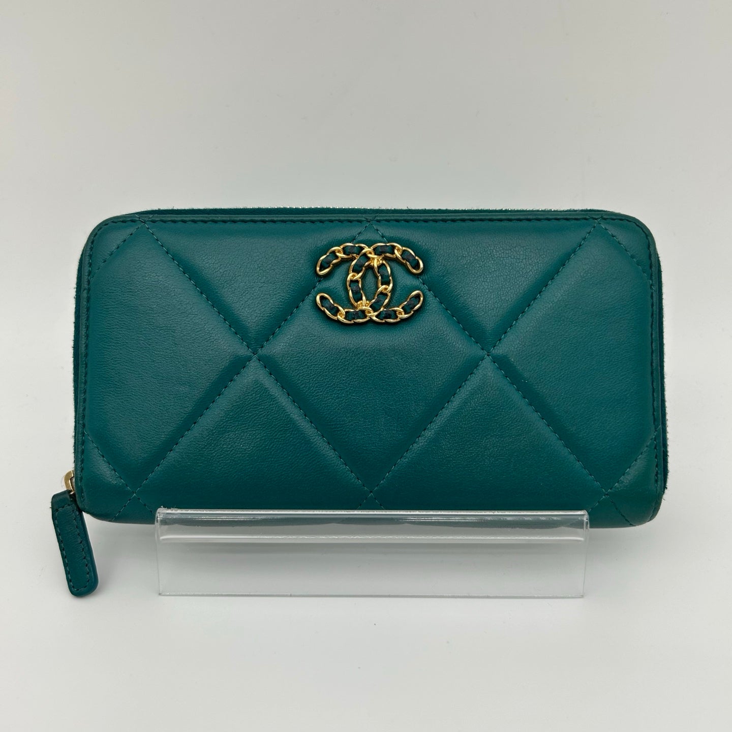 Chanel Peacock Green Lambskin Quilted Long Zip Wallet with Gold Hardware [Used]