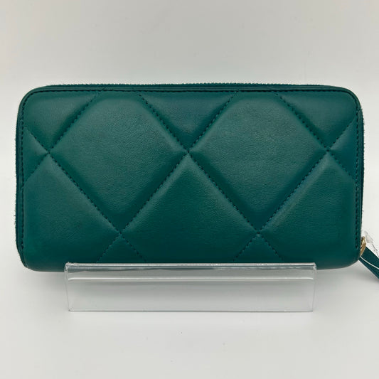 Chanel Peacock Green Lambskin Quilted Long Zip Wallet with Gold Hardware [Used]
