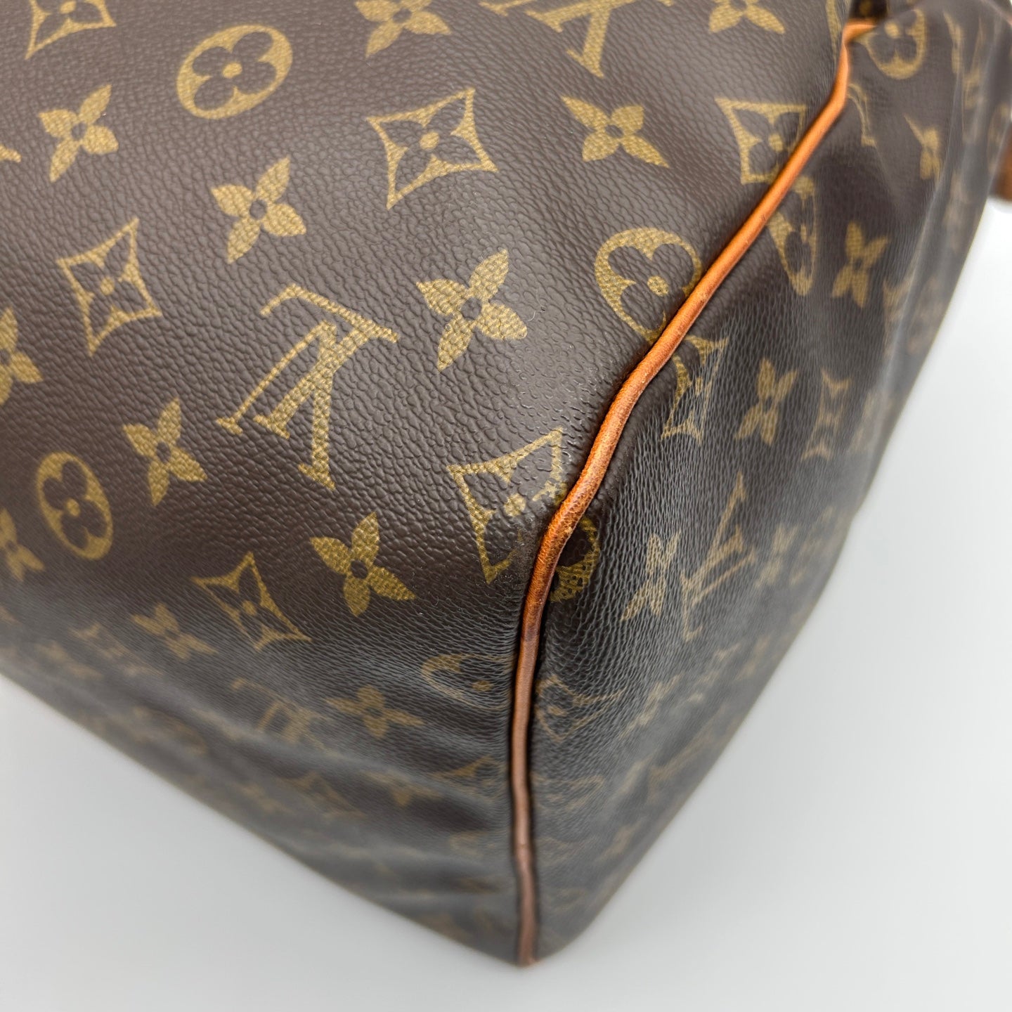 Louis Vuitton Monogram Keepall 55 Travel Bag [Used]