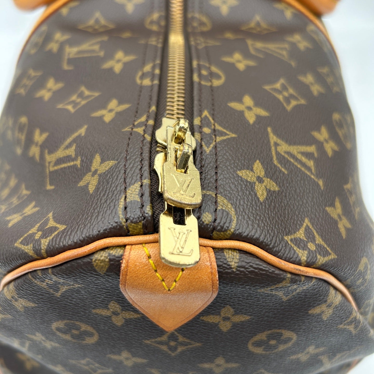 Louis Vuitton Monogram Keepall 55 Travel Bag [Used]