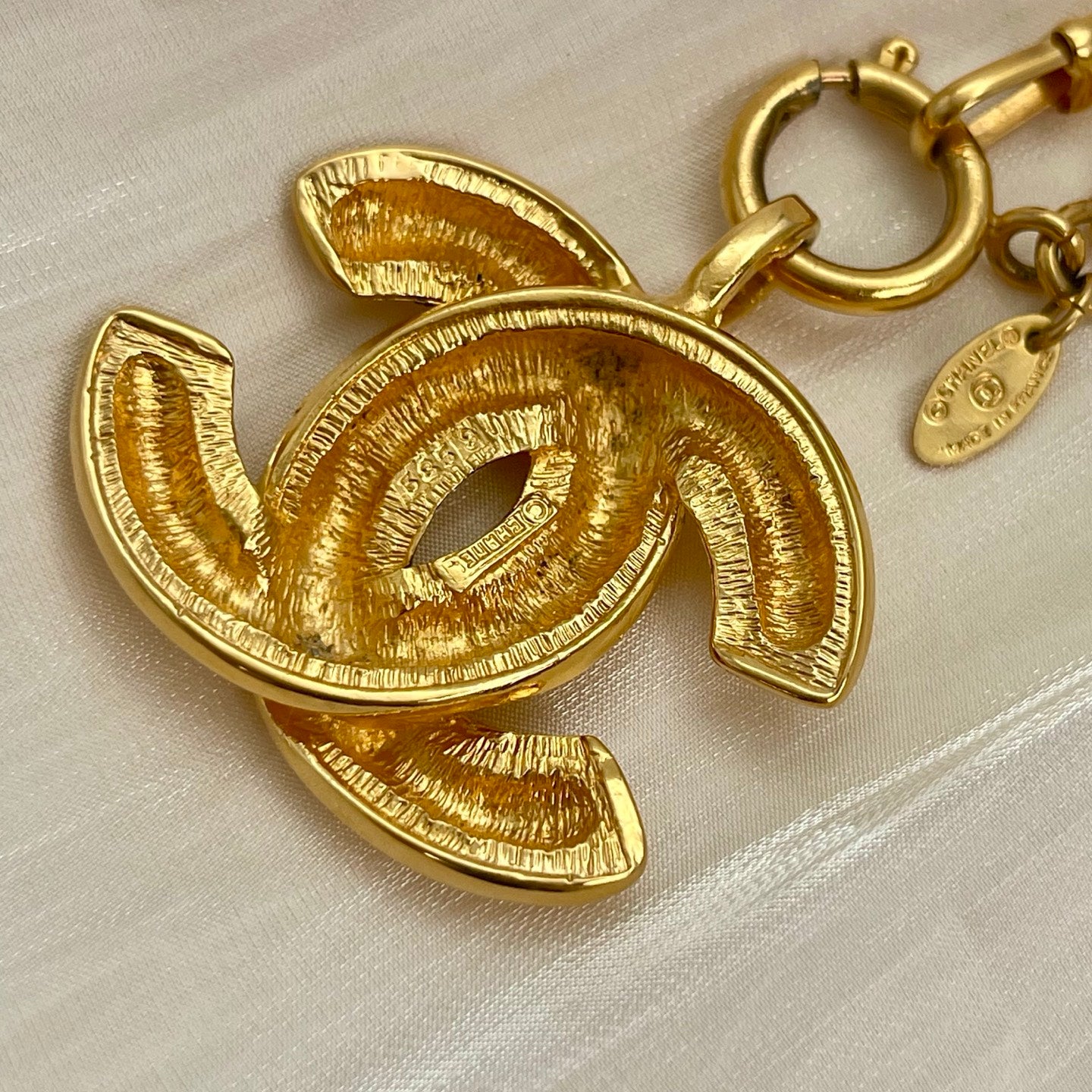Chanel Matelassé Vintage Gold-Tone Necklace [Used]