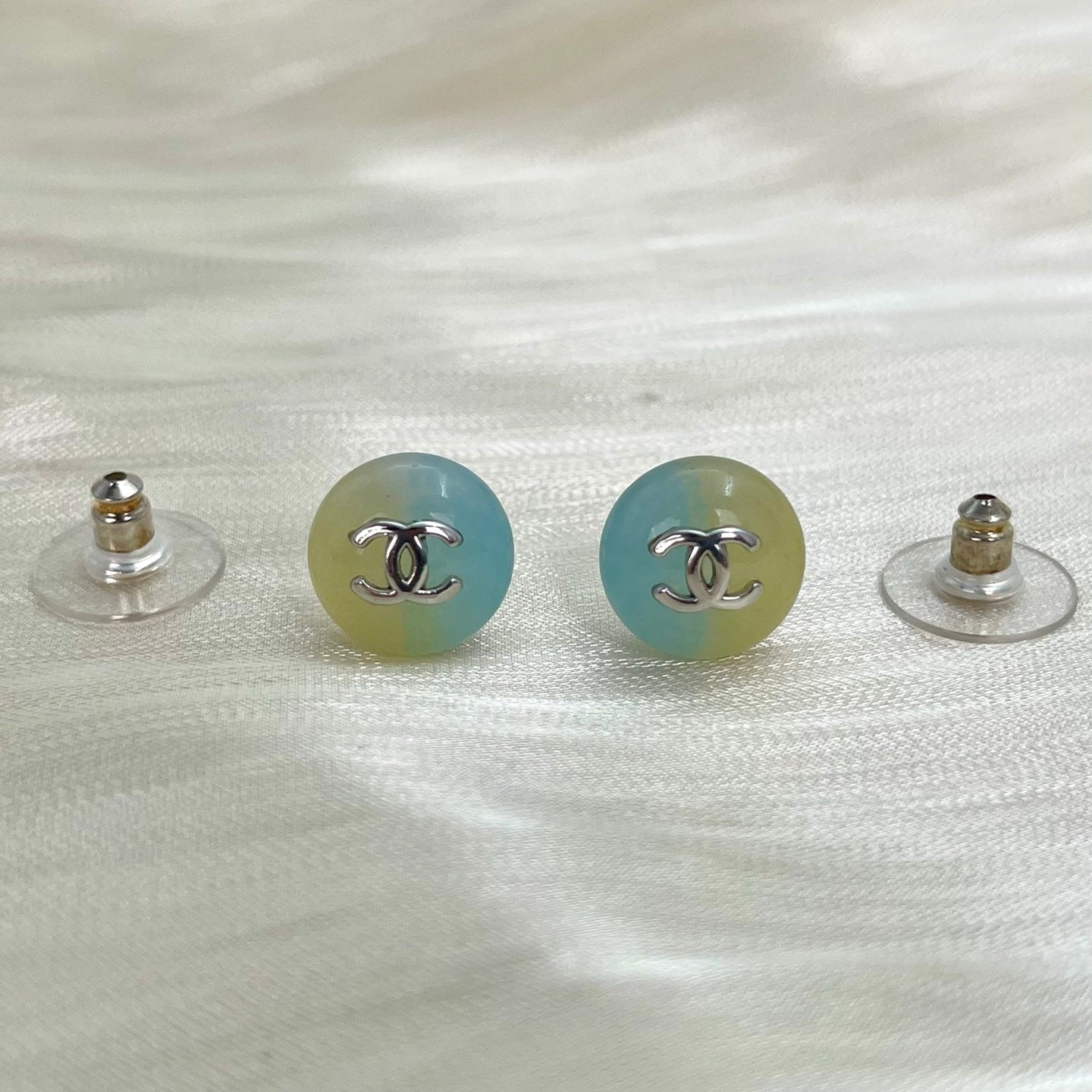 Chanel COCO Mark Earrings – Green Plastic[Used]