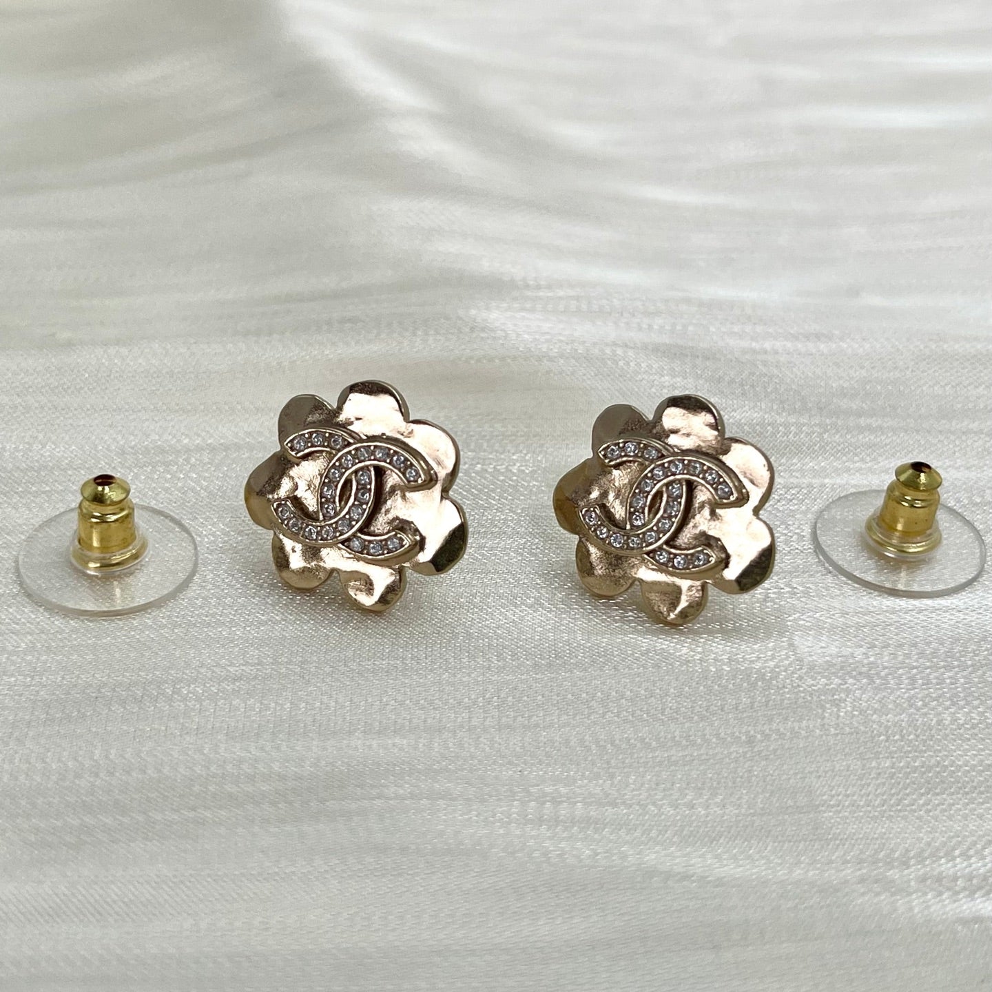 Chanel 25Y coco mark flower piercing[Used]