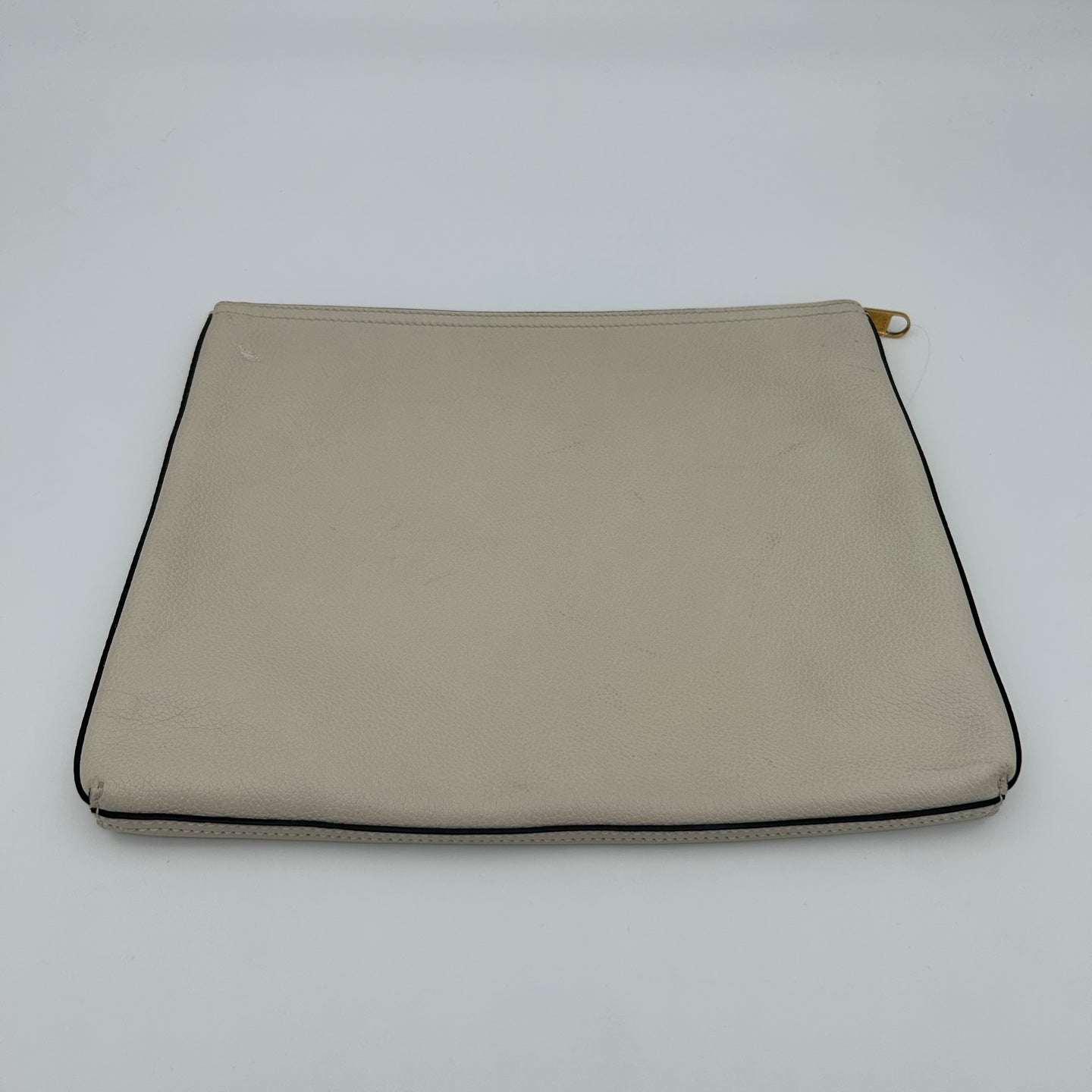 Gucci Pearl White Clutch Bag [Used]