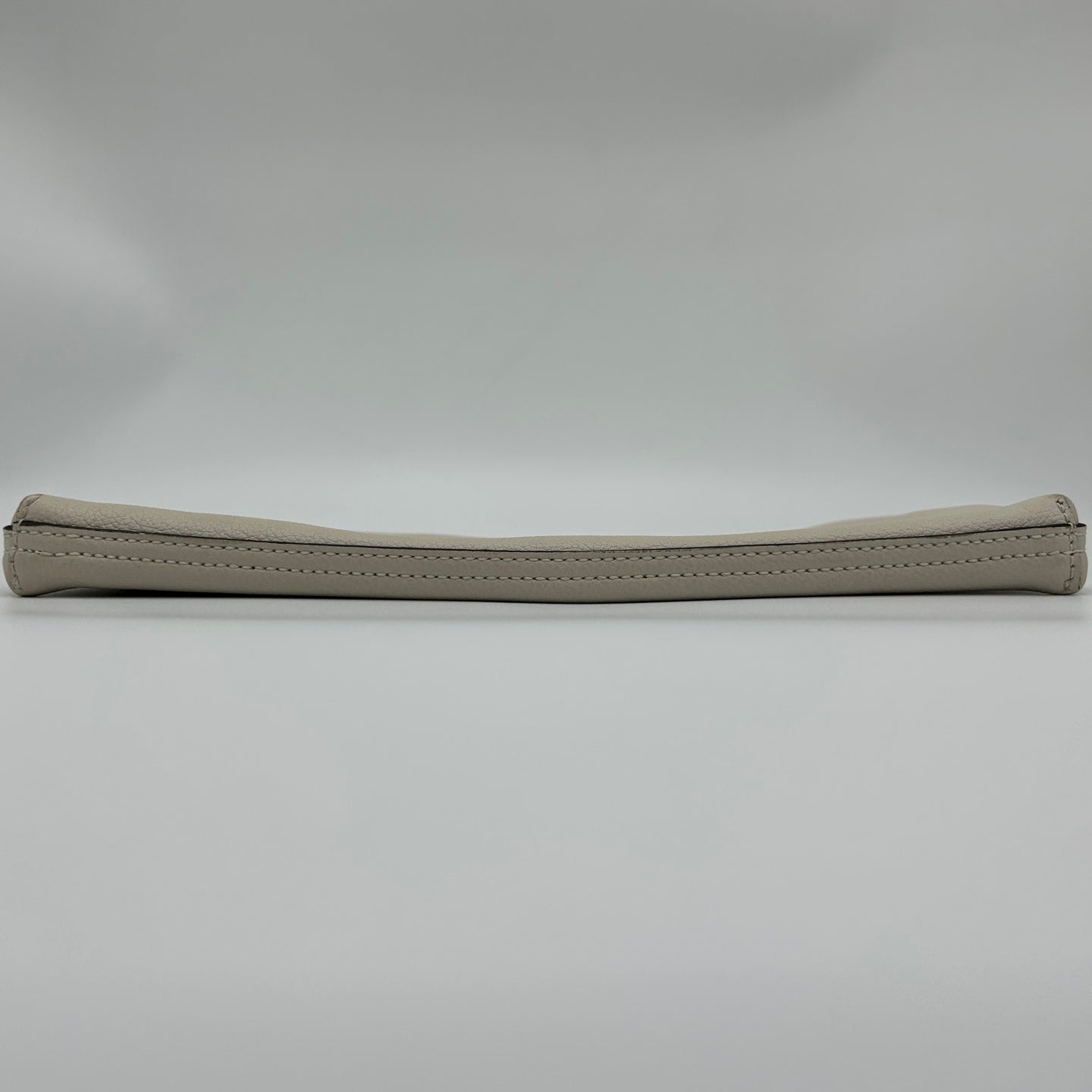 Gucci Pearl White Clutch Bag [Used]