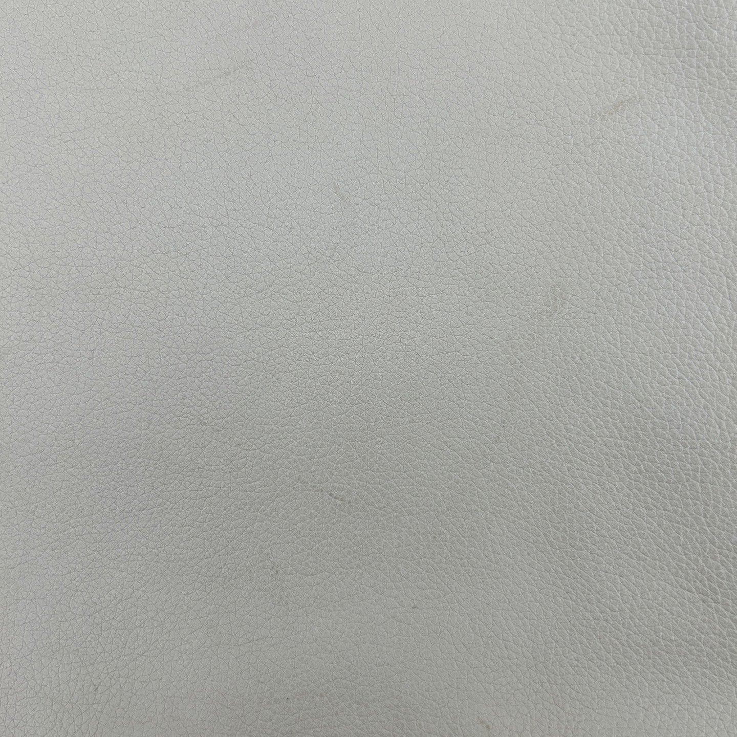 Gucci Pearl White Clutch Bag [Used]