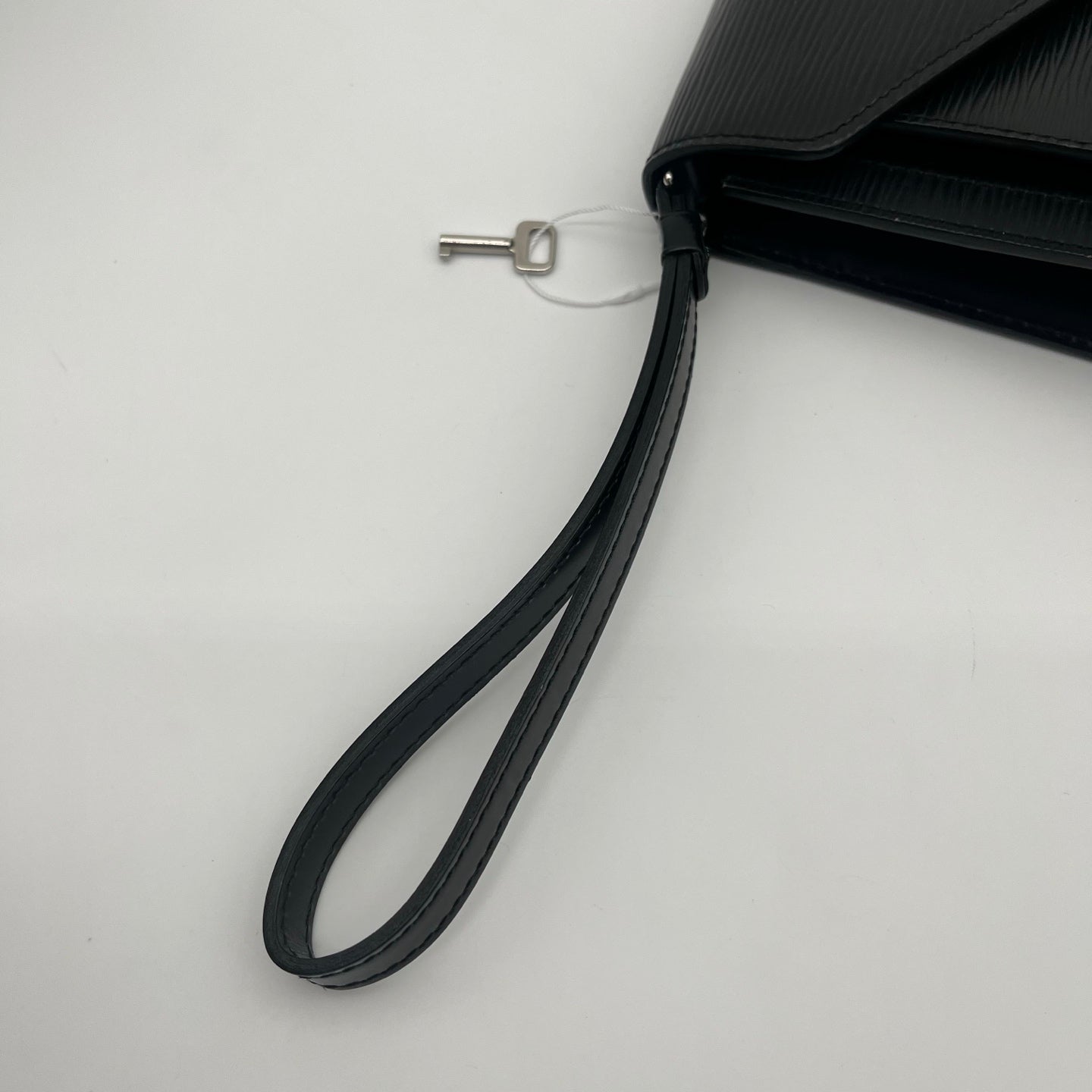Louis Vuitton Black & Silver Epi Wave Clutch Bag [Used]
