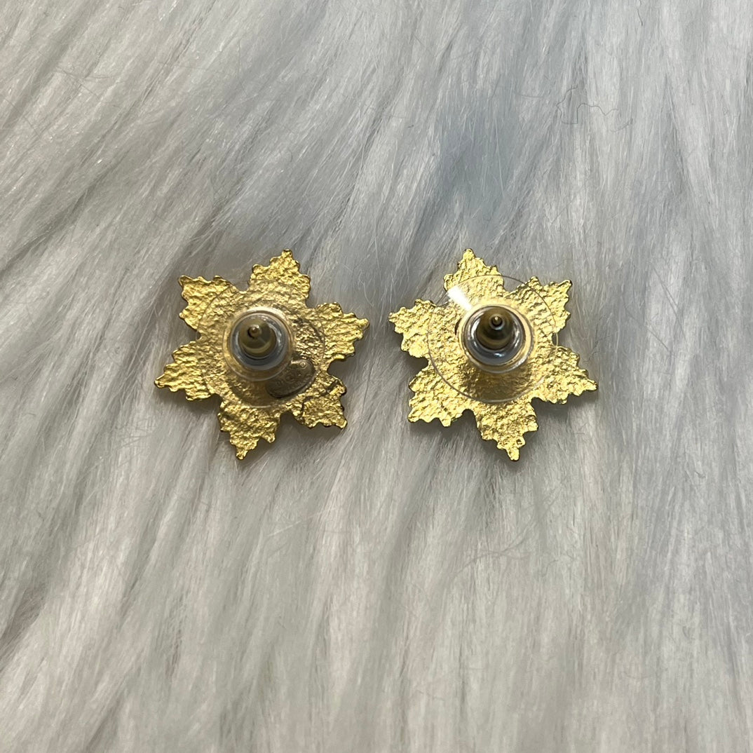 Chanel 2001 Vintage Gold Snowflake Stud Earrings [Used]