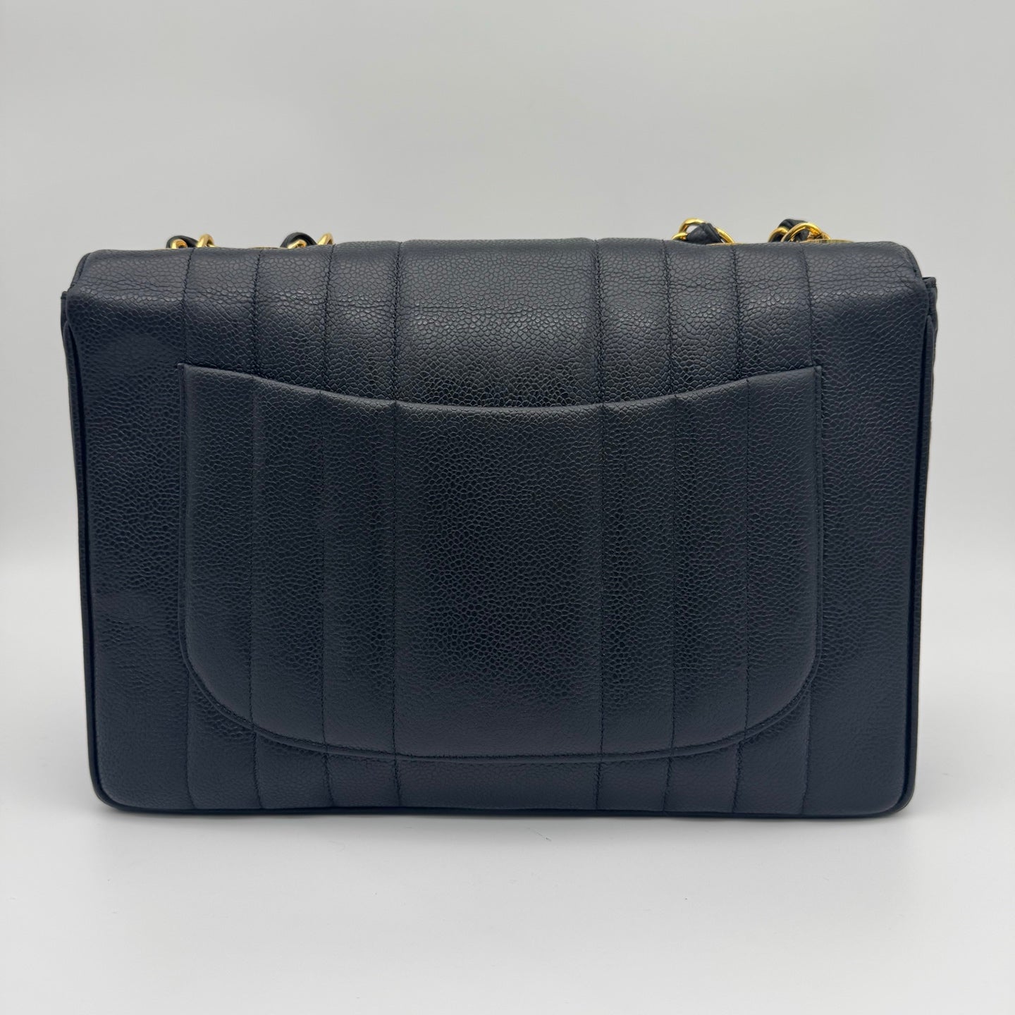 Chanel Jumbo Single Classic Flap Bag Black Caviar Leather with Gold Hardware [Used]