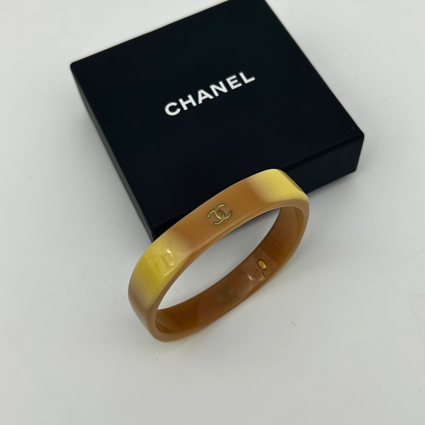 Chanel Vintage Gradient Amber-Yellow Acrylic Bangle Bracelet [Used]