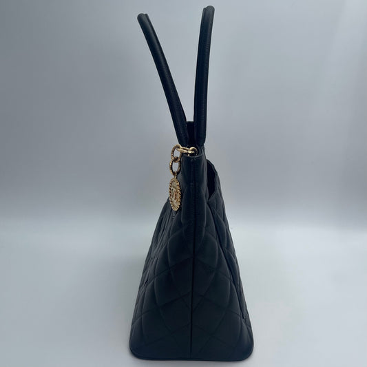 Chanel Hilton Tote Bag [Used]