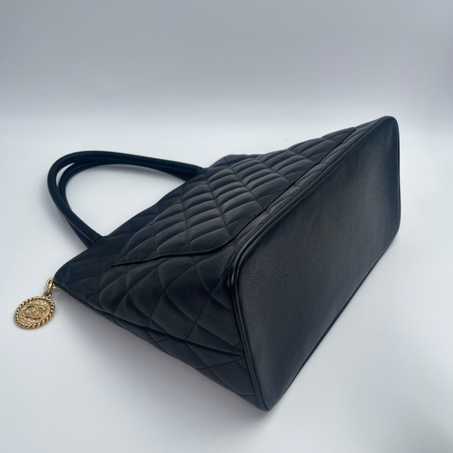 Chanel Hilton Tote Bag [Used]