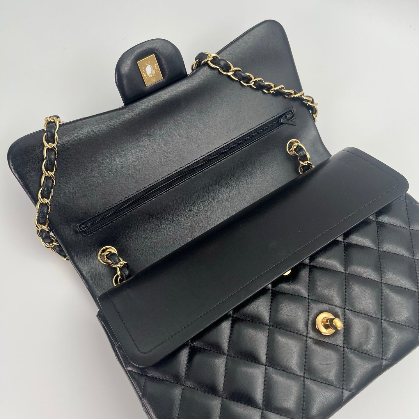 CHANEL Classic Double Flap Jumbo in Black/Gold Lamb Skin [Used]