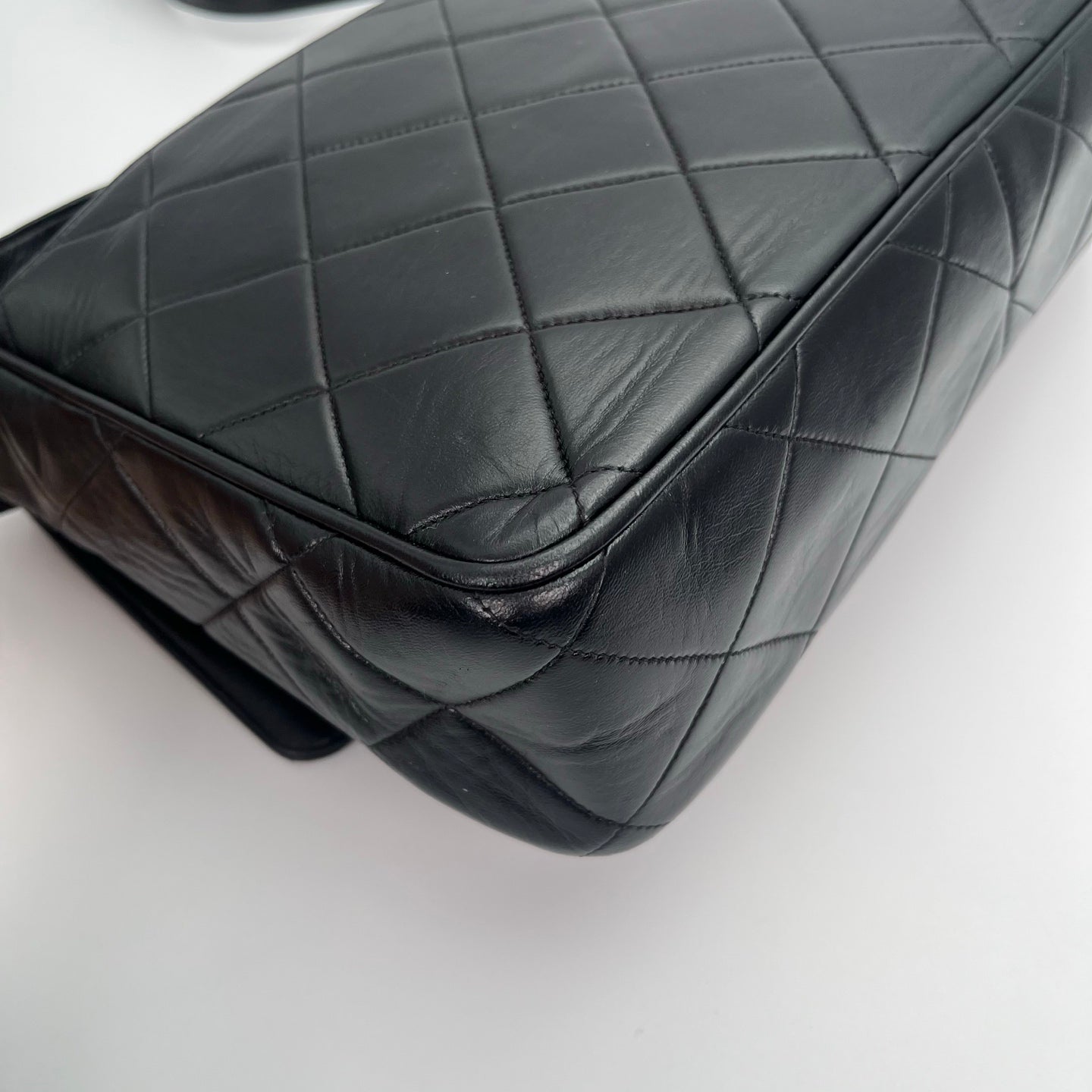 Chanel Black Quilted Lambskin Leather Matelassé Messenger Bag[Used]