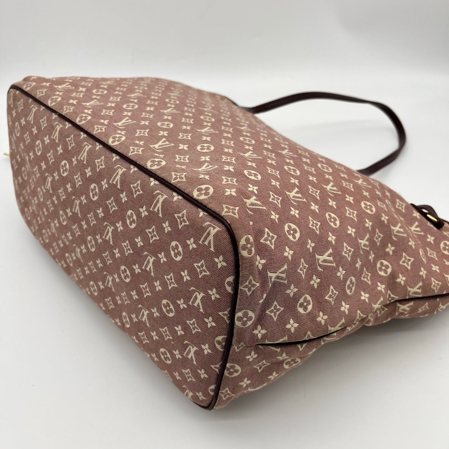Louis Vuitton Monogram Denim Neverfull MM in Raspberry [Used]