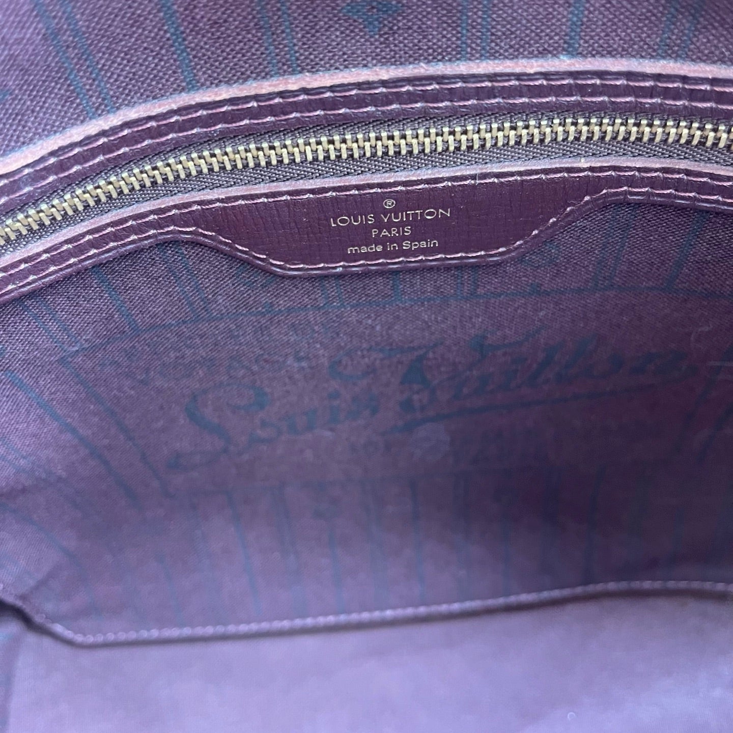 Louis Vuitton Monogram Denim Neverfull MM in Raspberry [Used]