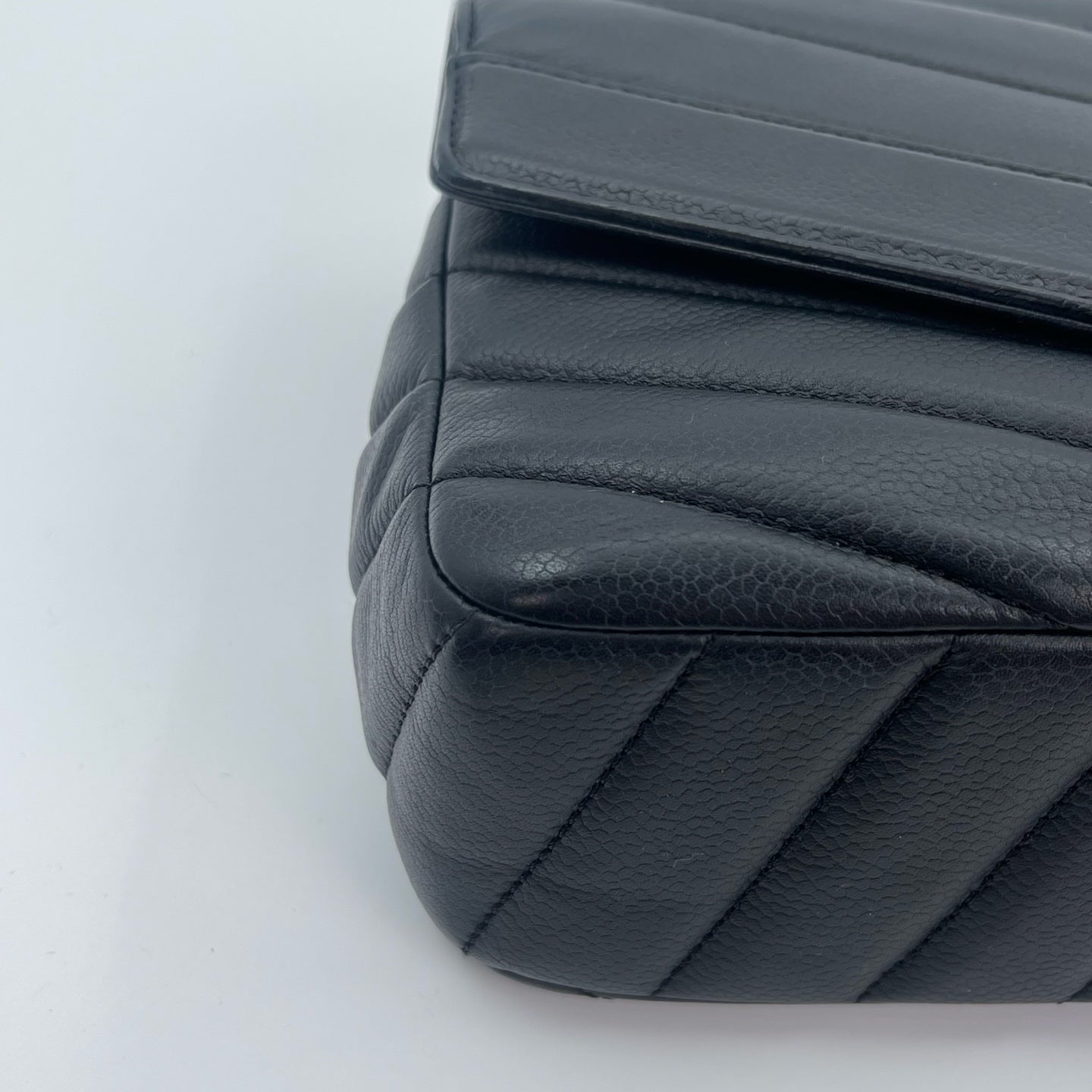 Chanel Caviar Leather Chevron Flap Chain Bag Black/Silver [Used]