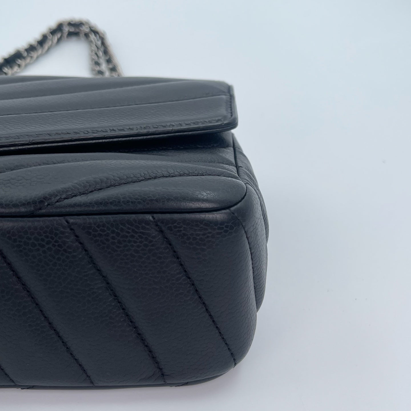 Chanel Caviar Leather Chevron Flap Chain Bag Black/Silver [Used]