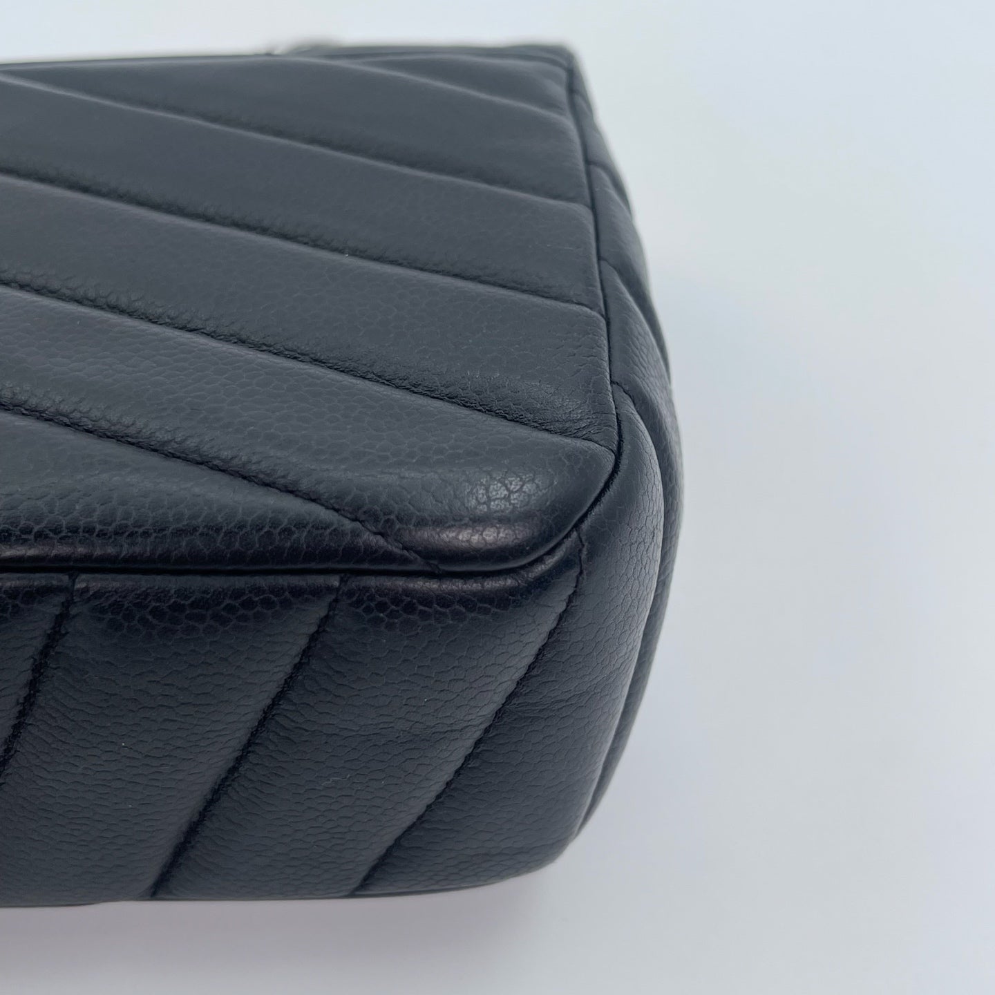 Chanel Caviar Leather Chevron Flap Chain Bag Black/Silver [Used]