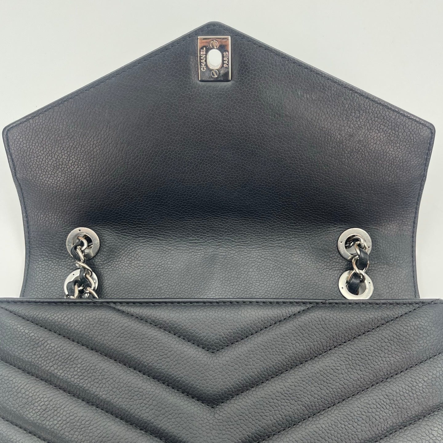Chanel Caviar Leather Chevron Flap Chain Bag Black/Silver [Used]