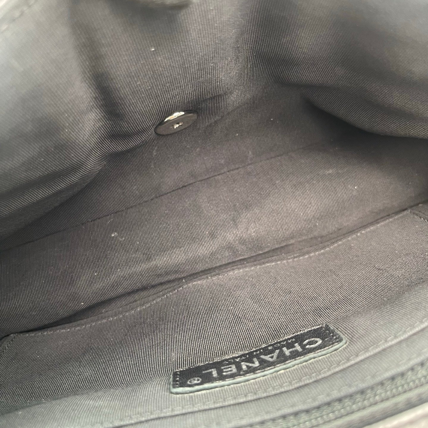 Chanel Caviar Leather Chevron Flap Chain Bag Black/Silver [Used]