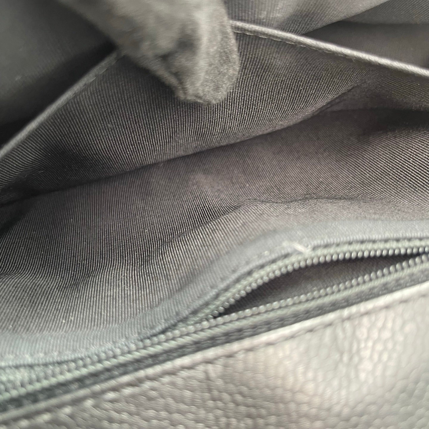 Chanel Caviar Leather Chevron Flap Chain Bag Black/Silver [Used]