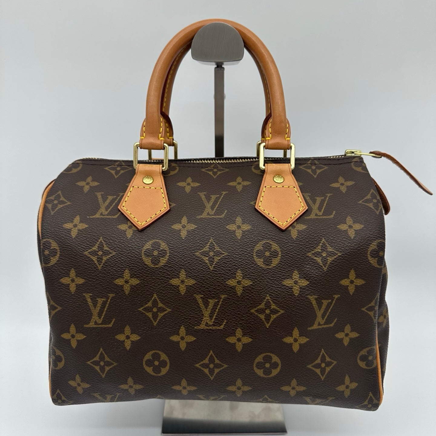 Louis Vuitton Speedy 25 Monogram Canvas [Used]