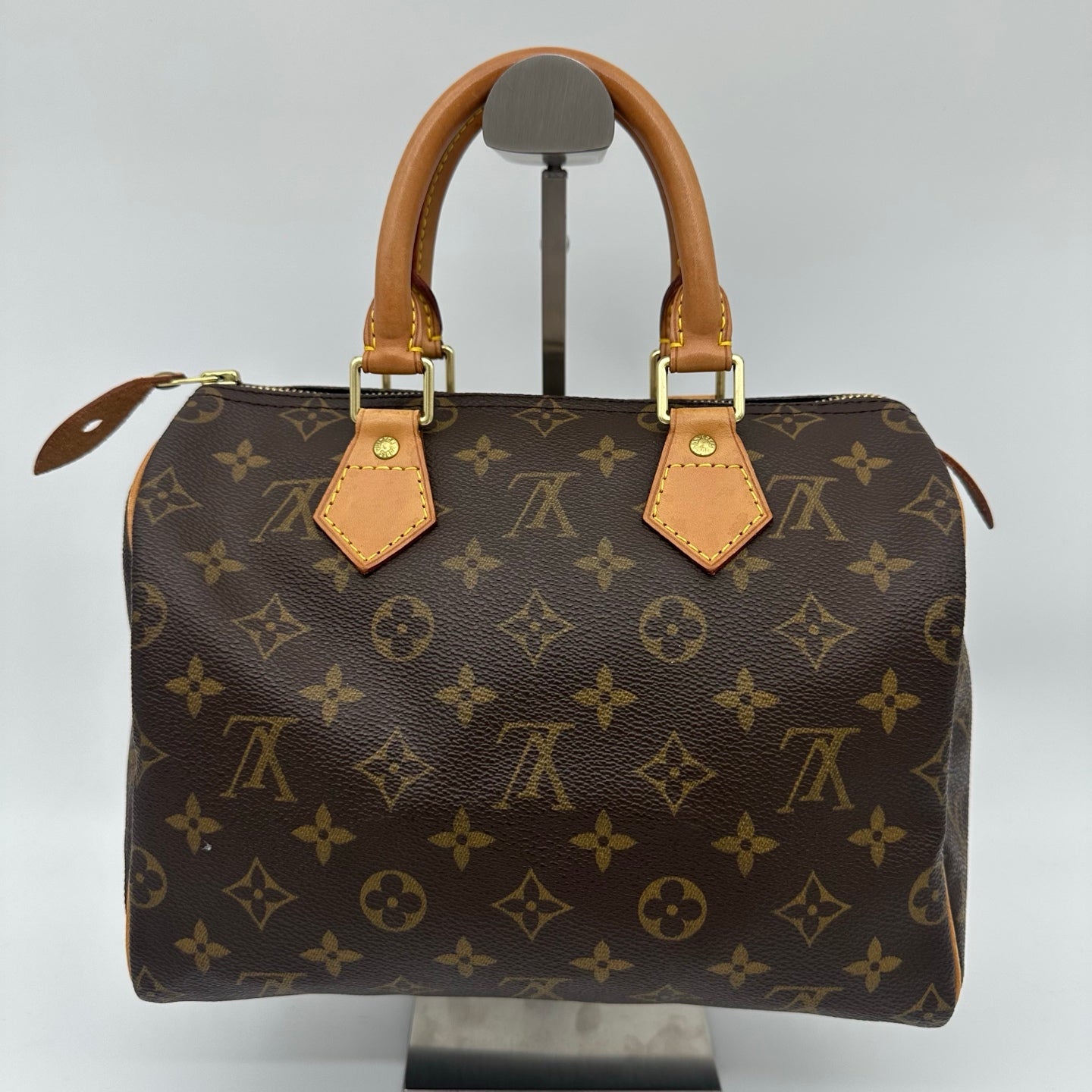 Louis Vuitton Speedy 25 Monogram Canvas [Used]