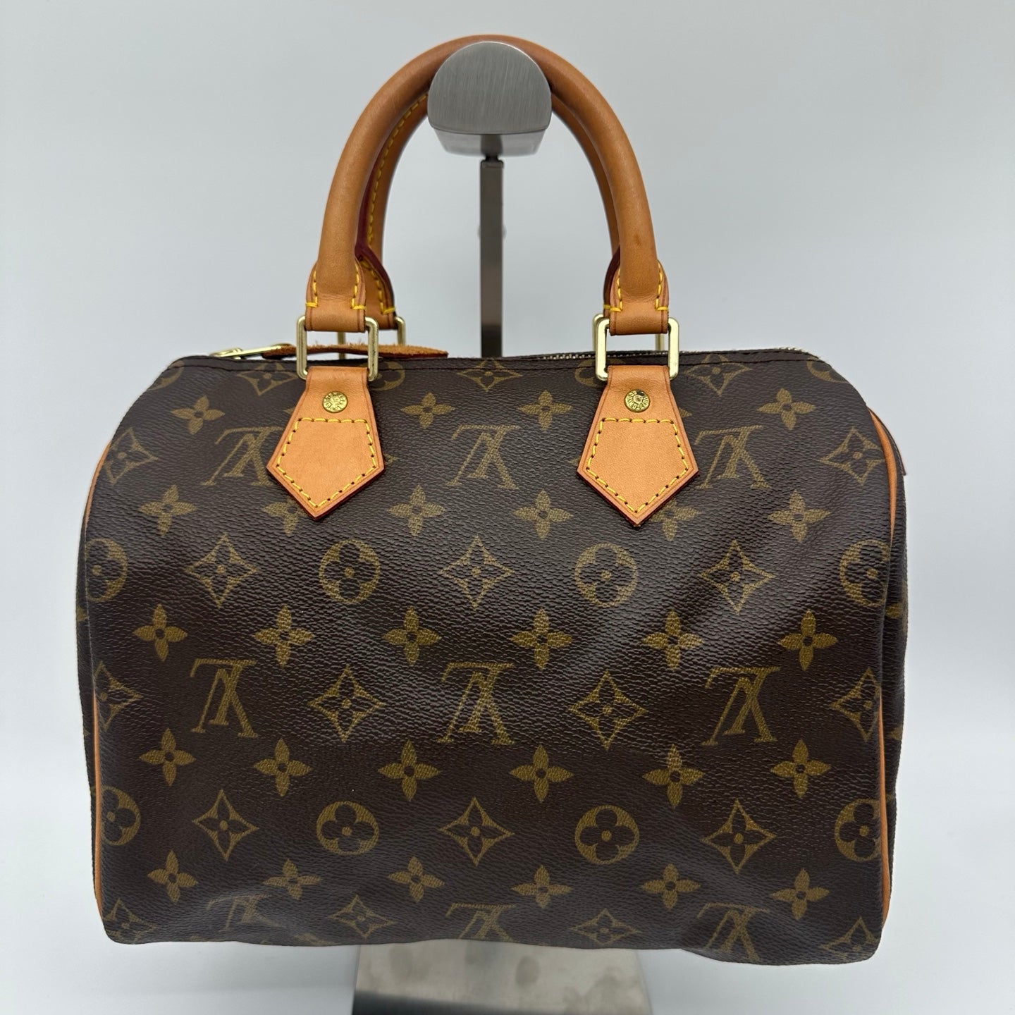 Louis Vuitton Speedy 25 Monogram Canvas [Used]