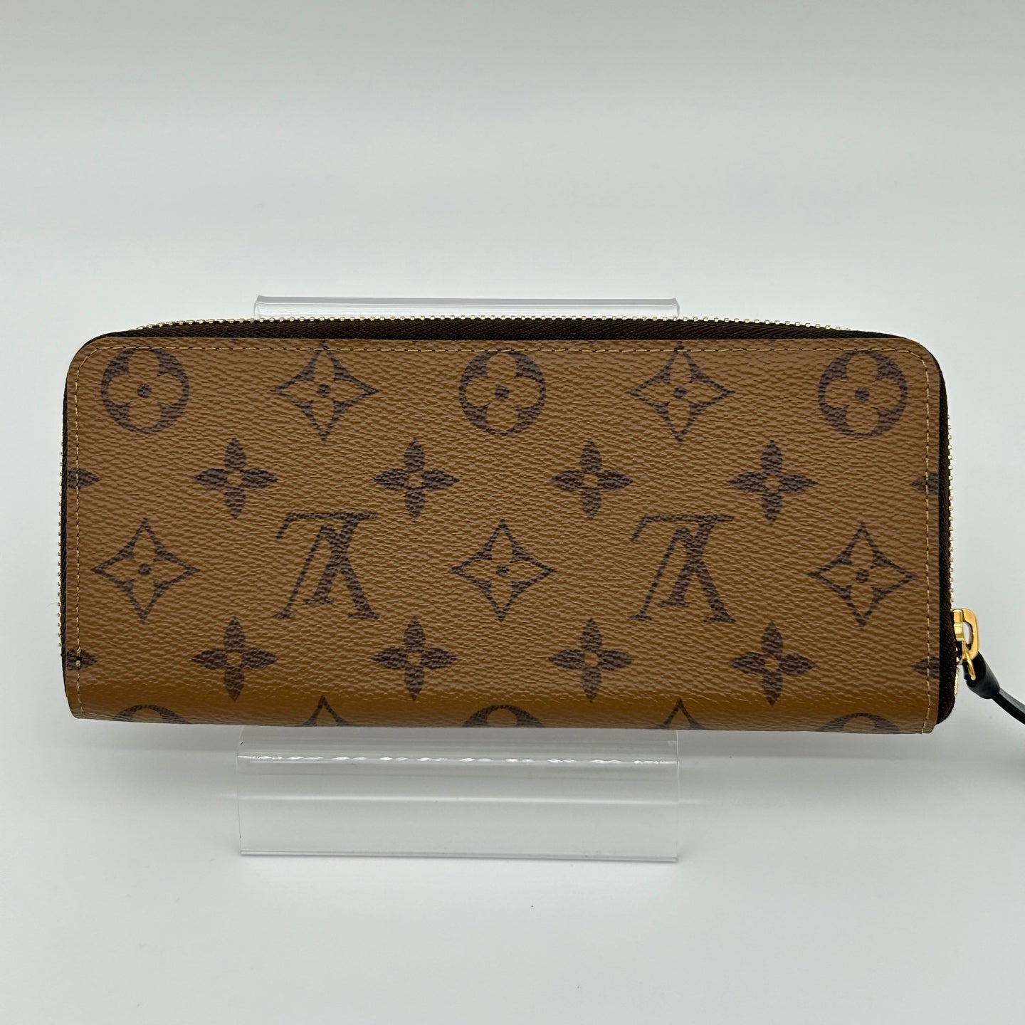 Louis Vuitton Monogram Canvas Zippy Wallet [Used]