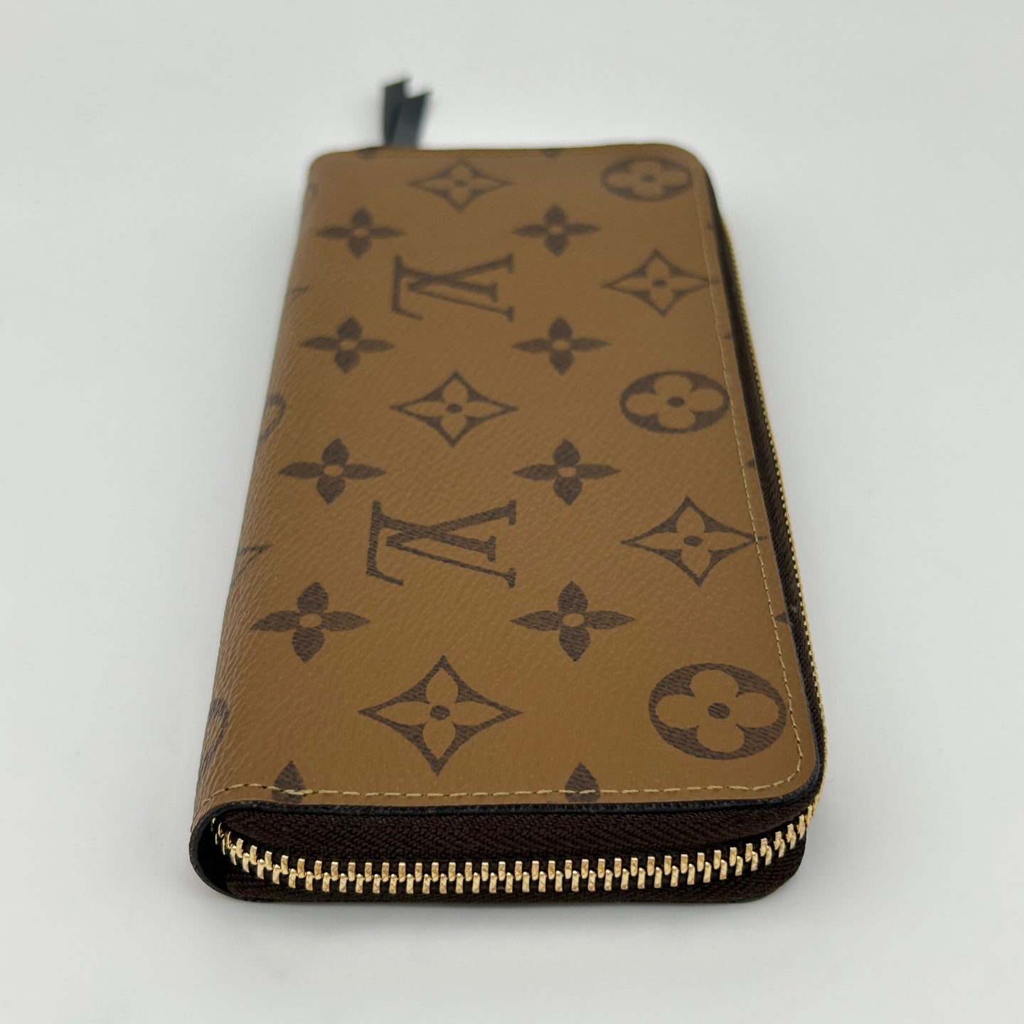 Louis Vuitton Monogram Canvas Zippy Wallet [Used]