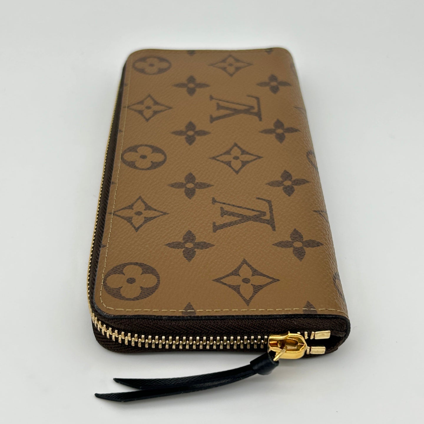 Louis Vuitton Monogram Canvas Zippy Wallet [Used]