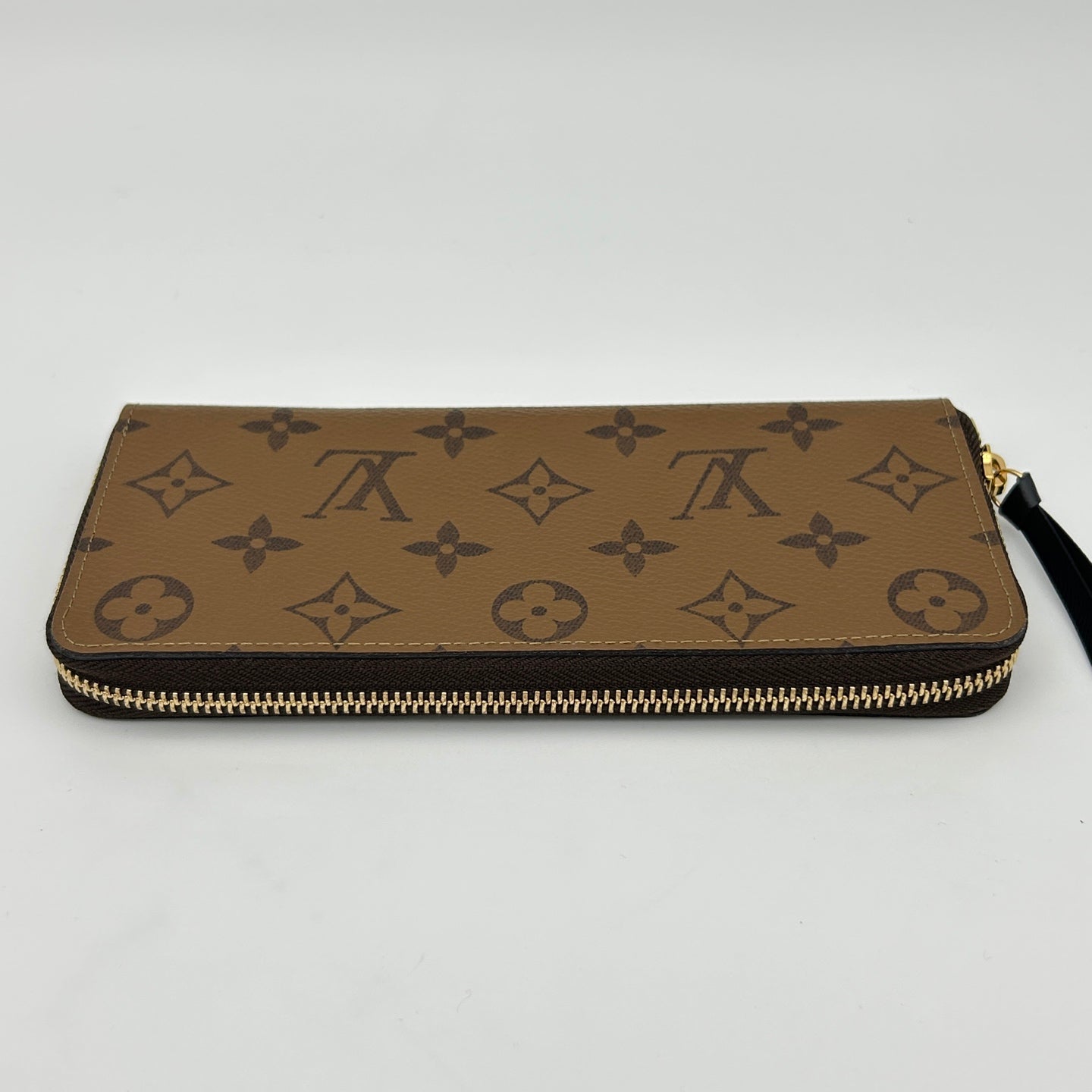 Louis Vuitton Monogram Canvas Zippy Wallet [Used]