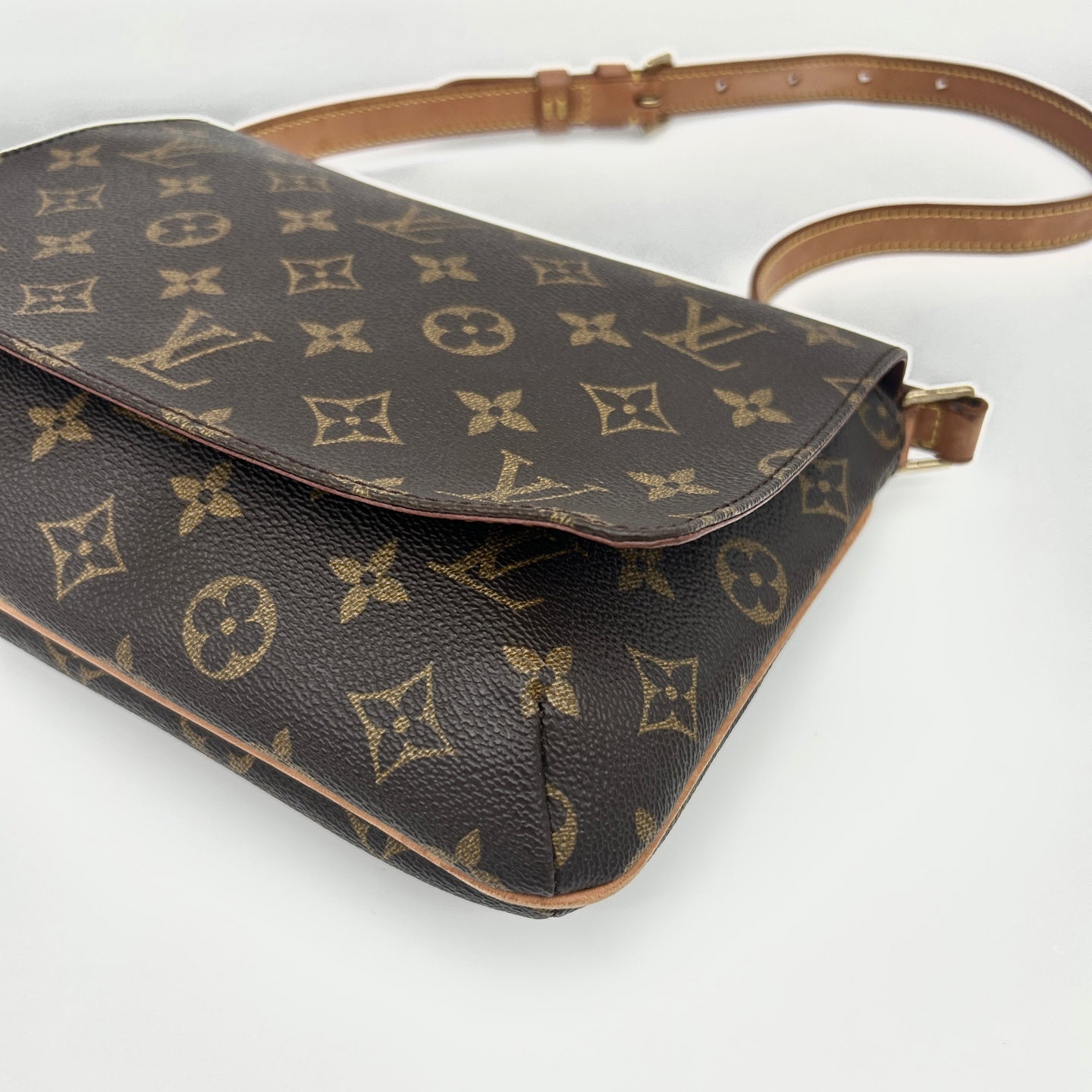 Louis Vuitton Monogram Musette Tango Shoulder Bag [Used]