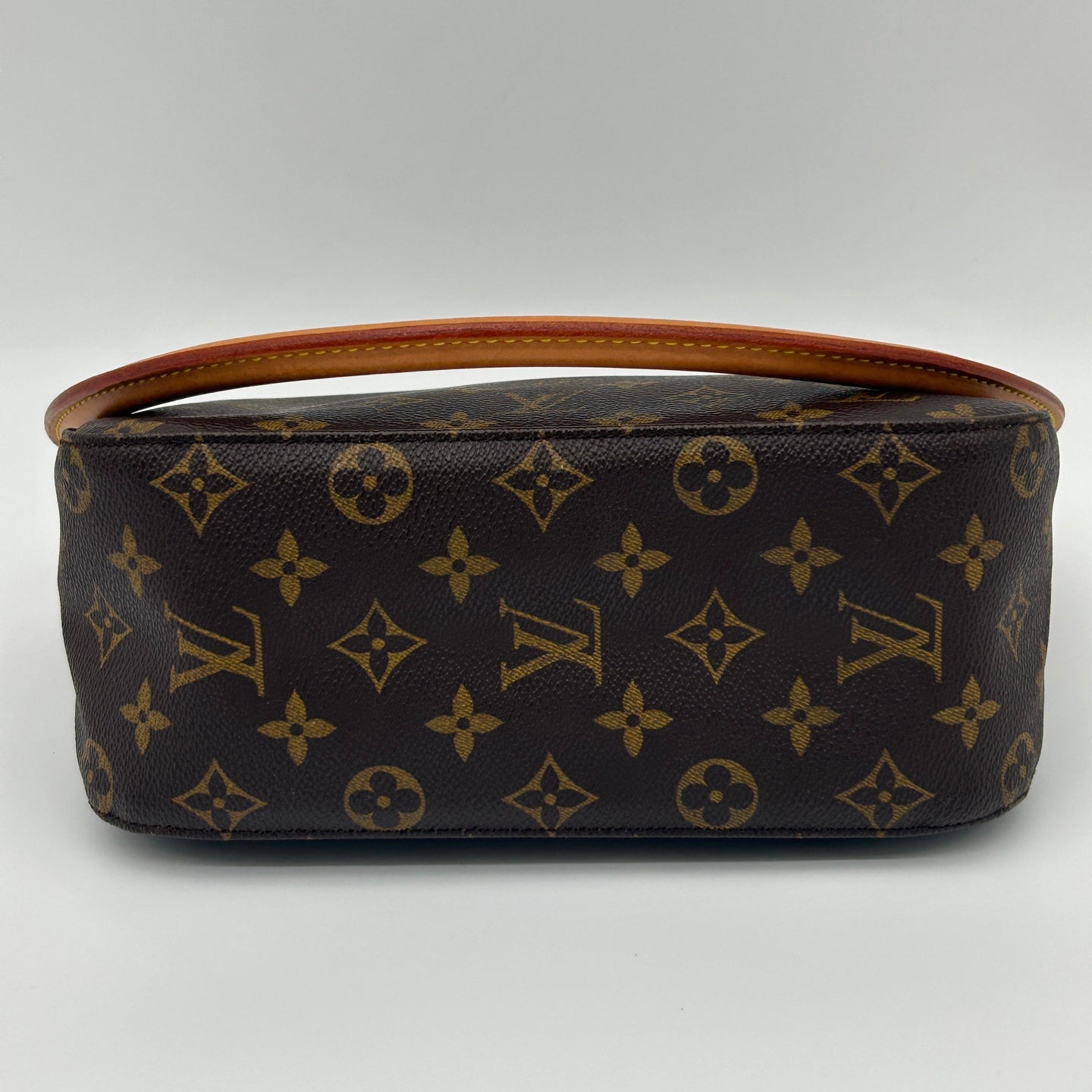 Louis Vuitton Looping MM Monogram Canvas Shoulder Bag [Used]