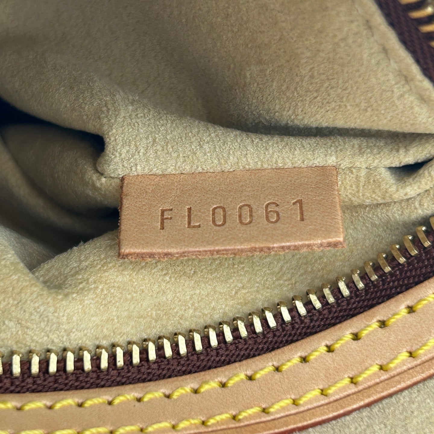 Louis Vuitton Looping MM Monogram Canvas Shoulder Bag [Used]