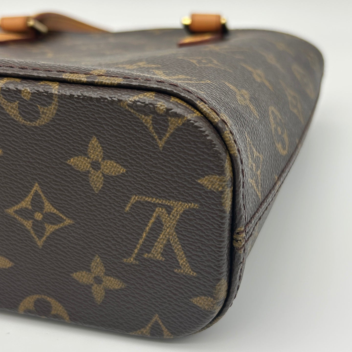 Louis Vuitton Vivienne Handbag Monogram Canvas [Used]