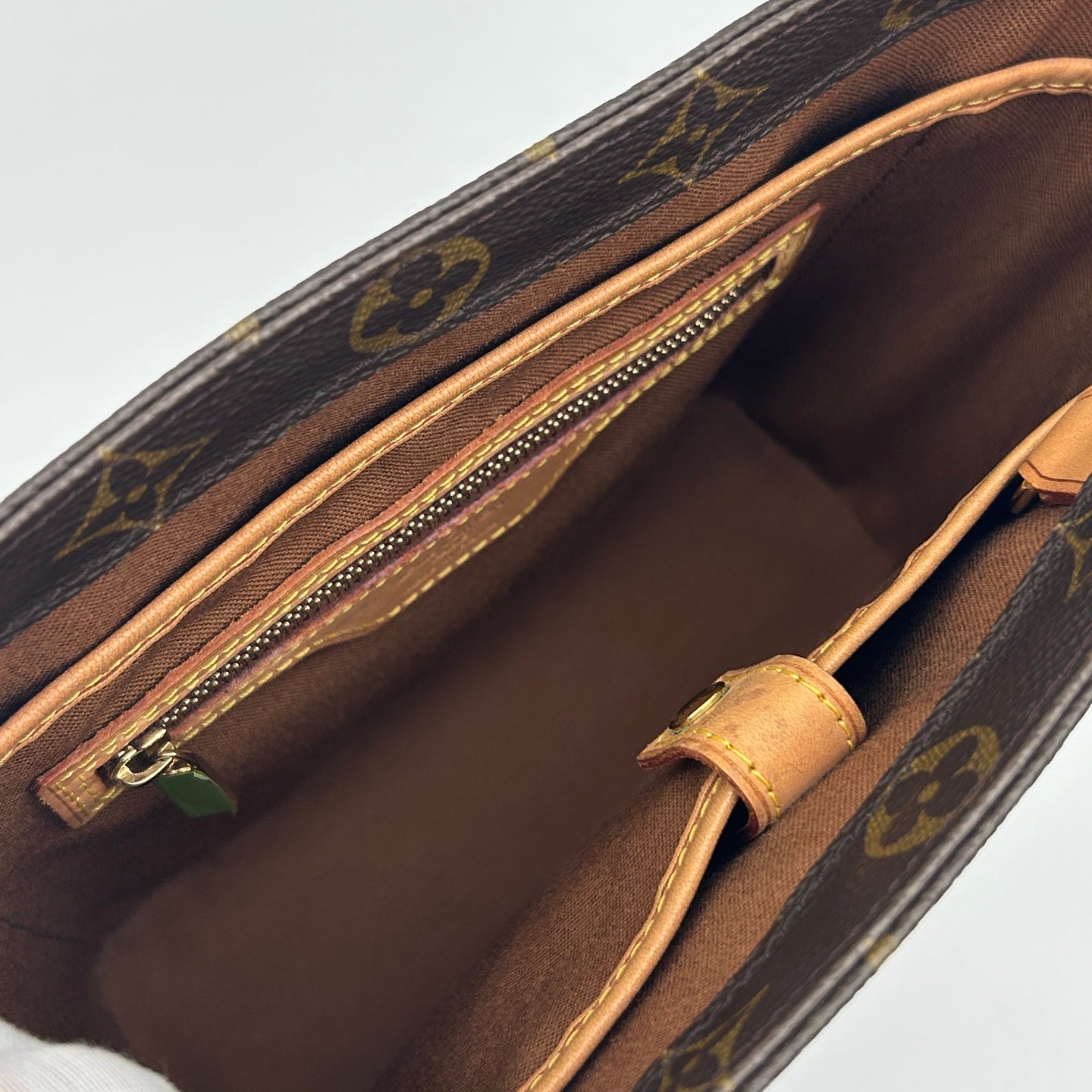 Louis Vuitton Vivienne Handbag Monogram Canvas [Used]